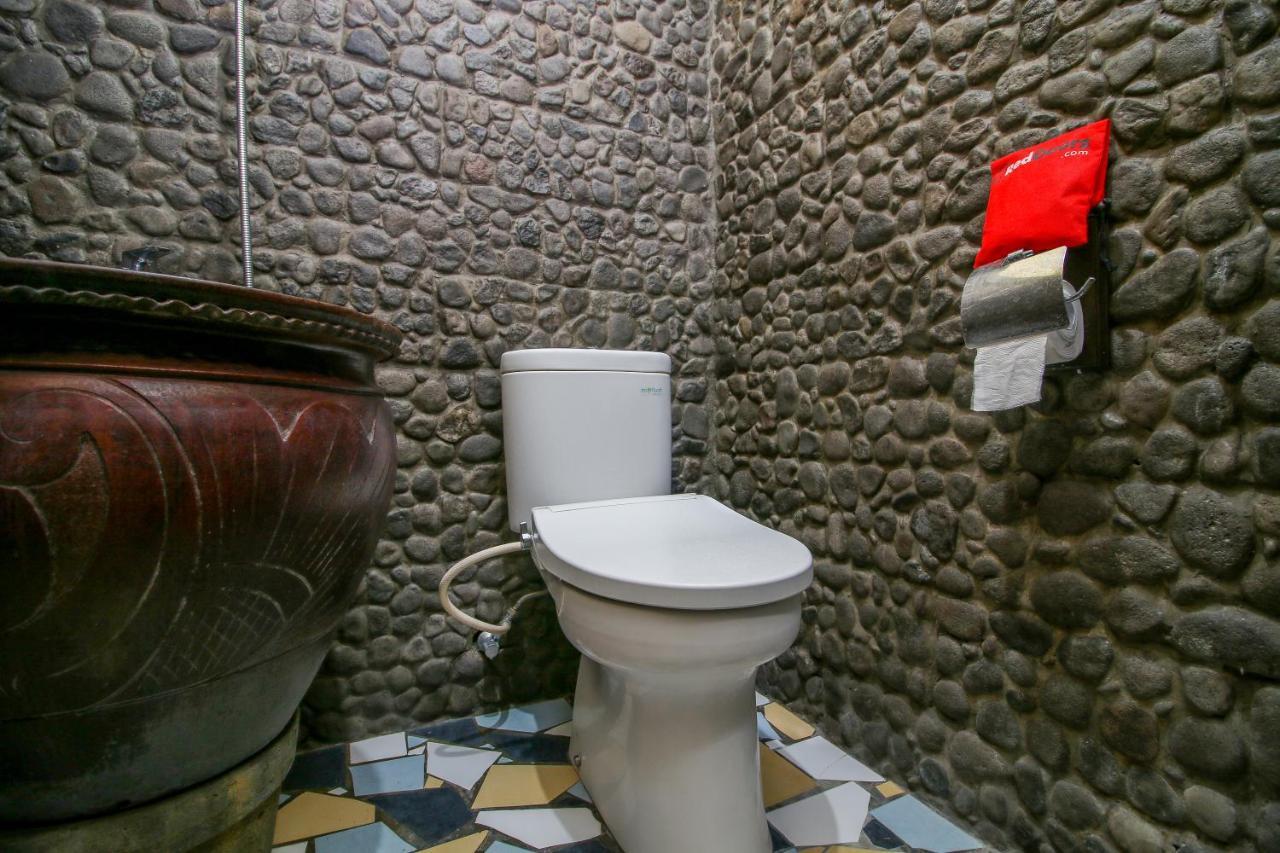 Reddoorz Plus @ Maguwo Kalasan Pokoj fotografie